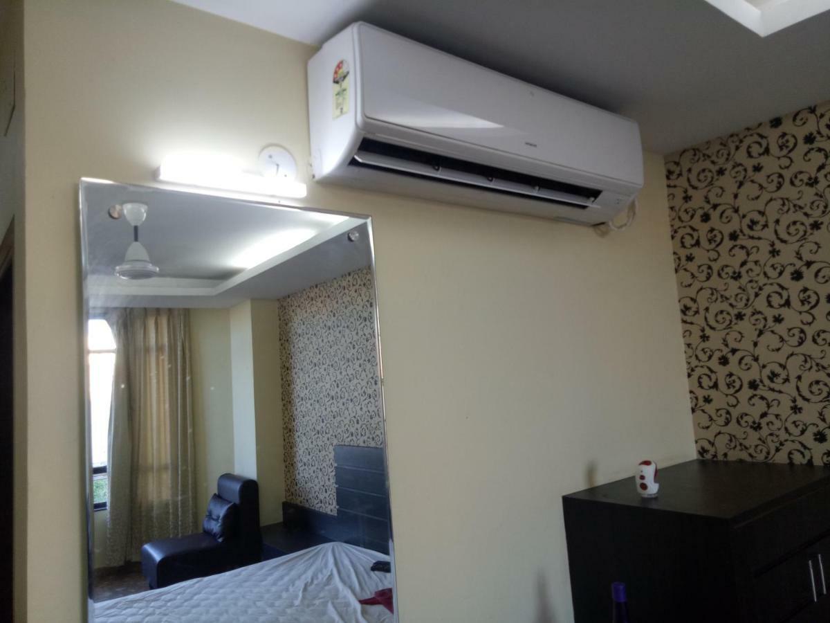Assam Jatri Niwas Hotel Puri Exterior photo